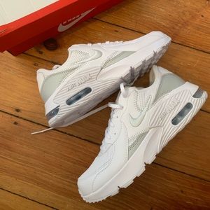 Nike Air Max Excee size 8W NIB